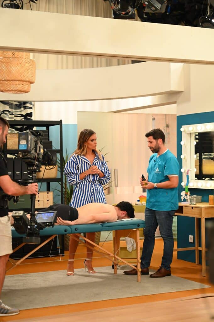 acupuncture demo on live TV